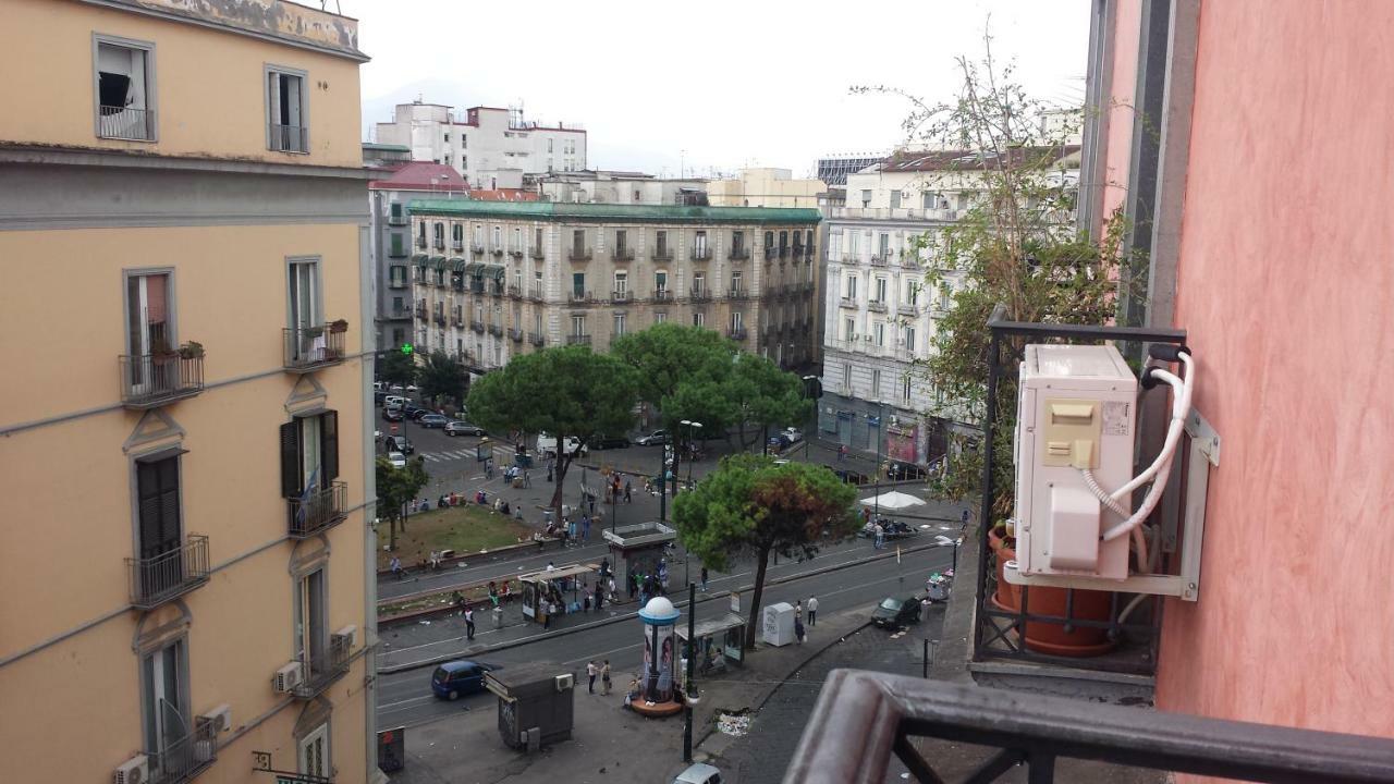 Una Casetta Al Centro Di Napoli Eksteriør bilde